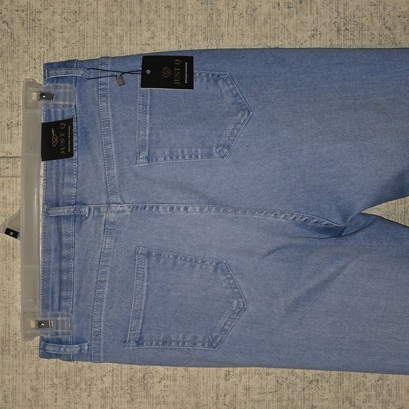 NWT Women's Bell Bottom Jeans - Picture 13 of 17